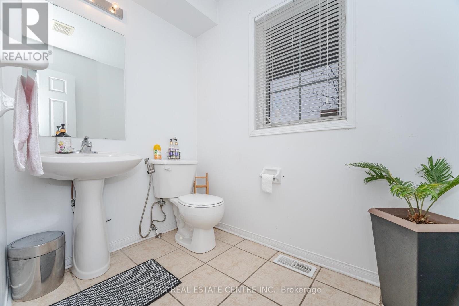 112 - 3150 Erin Centre Boulevard, Mississauga, Ontario  L5M 7Z3 - Photo 31 - W12578156