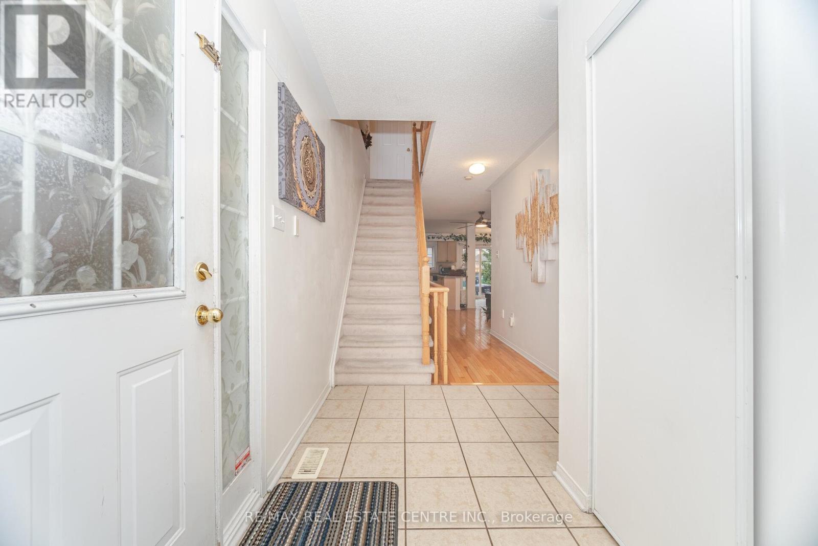 112 - 3150 Erin Centre Boulevard, Mississauga, Ontario  L5M 7Z3 - Photo 8 - W12578156