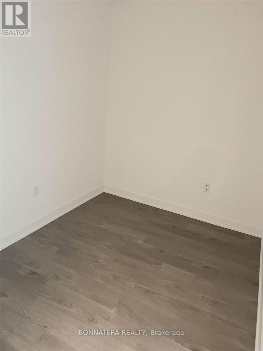 913 - 3900 Confederation Parkway, Mississauga, Ontario  L5B 0M3 - Photo 8 - W12578164