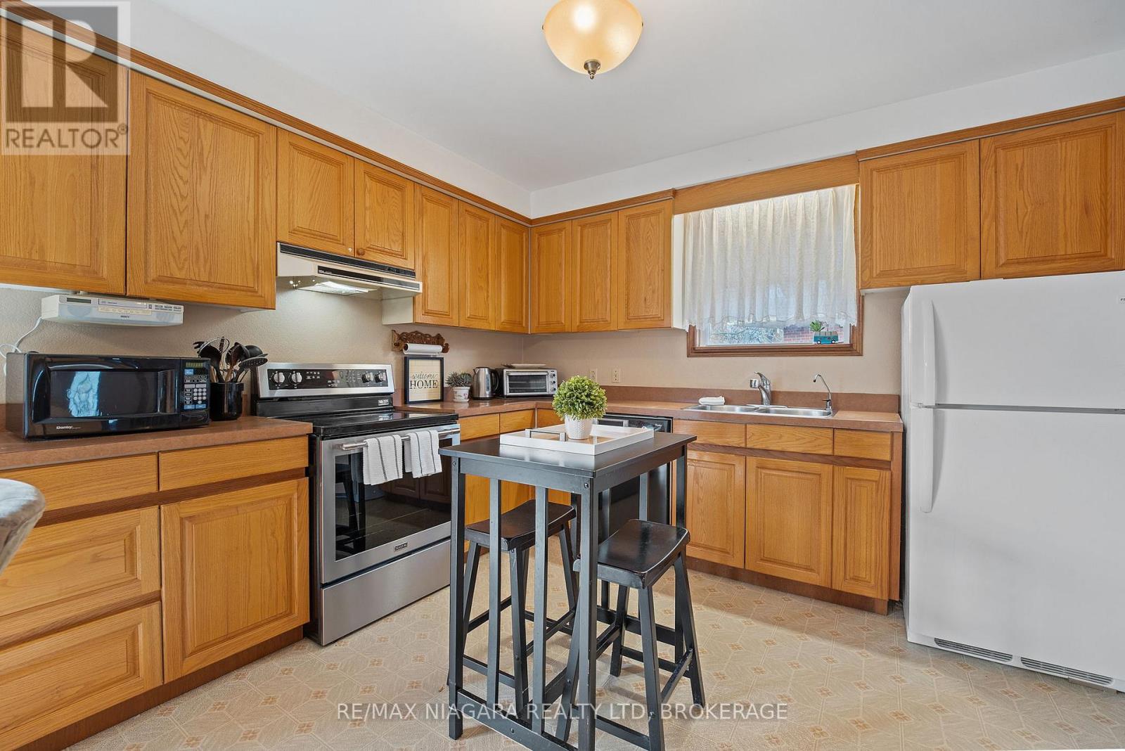 9 Mcphail Crescent, St. Catharines (E. Chester), Ontario  L2P 3G3 - Photo 12 - X12578304