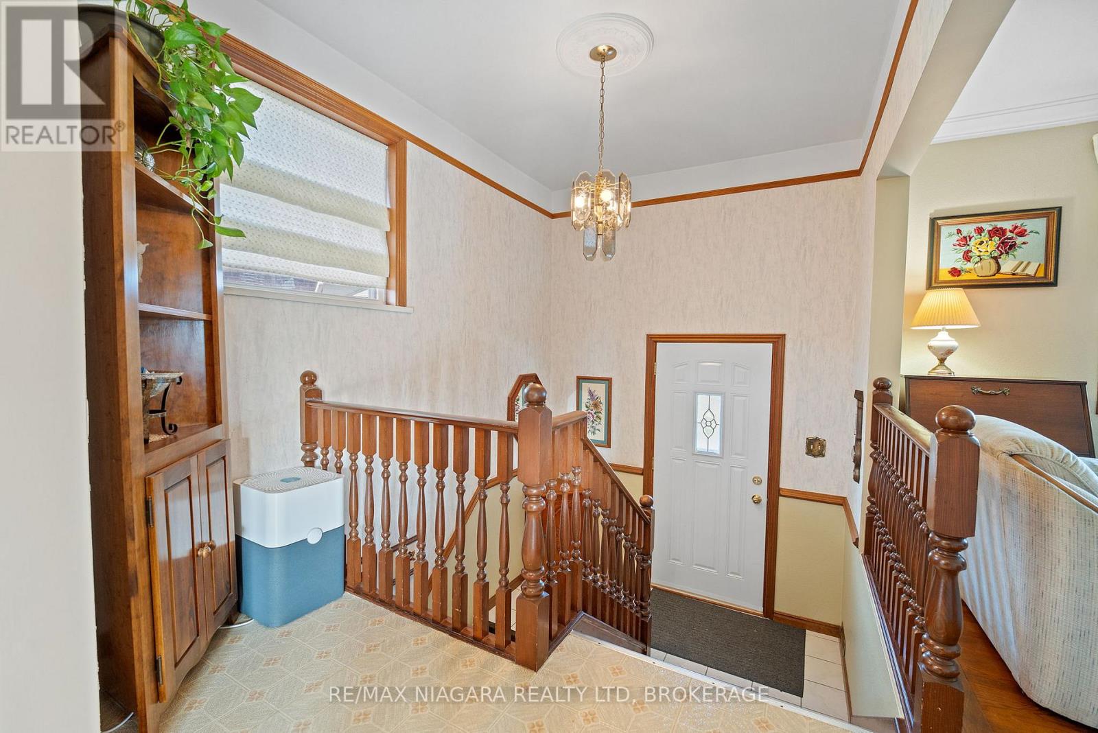9 Mcphail Crescent, St. Catharines (E. Chester), Ontario  L2P 3G3 - Photo 6 - X12578304