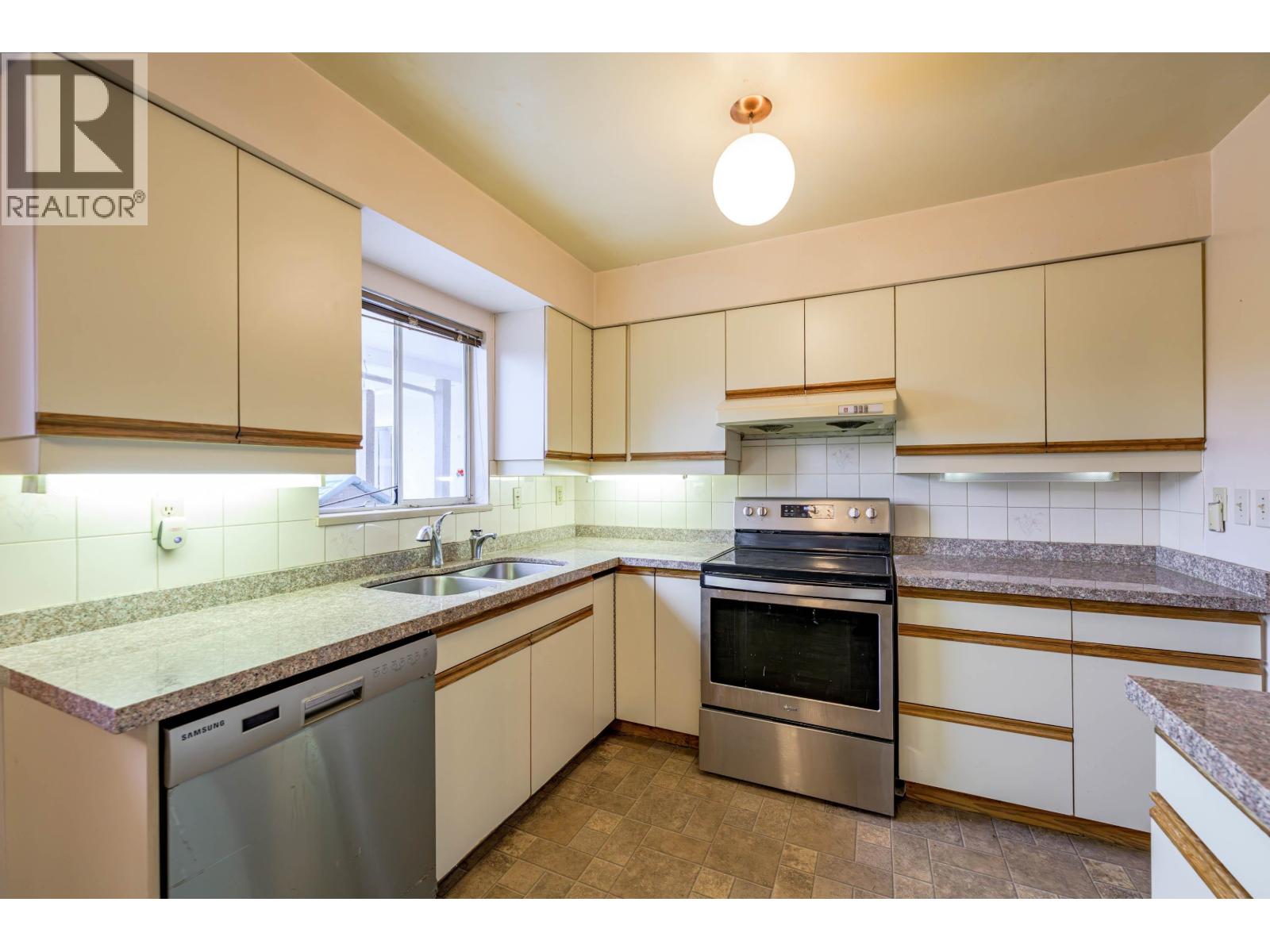 8531 Ash Street, Richmond, British Columbia  V6Y 2S5 - Photo 9 - R3069751