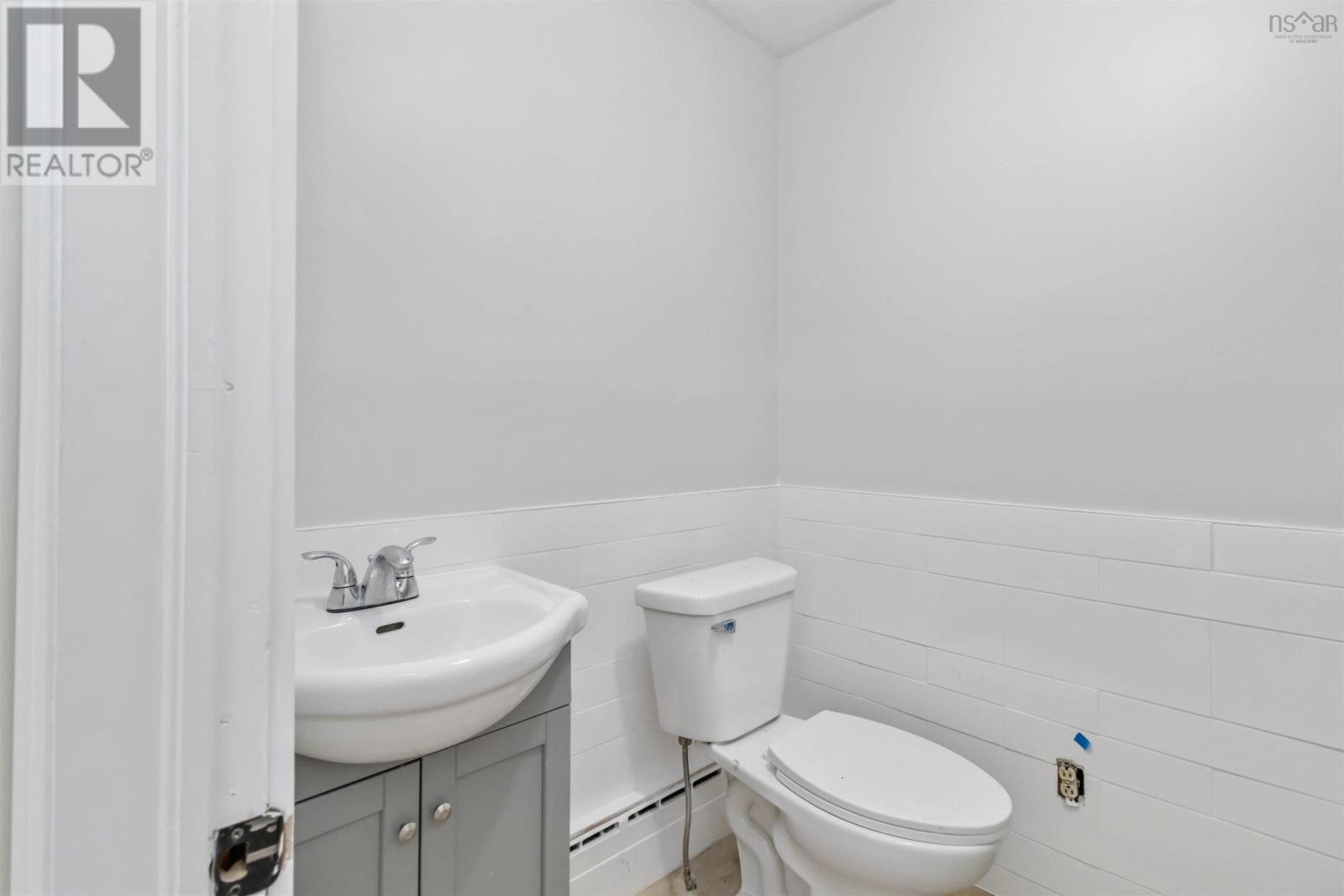 2795 Joseph Howe Drive, Halifax, Nova Scotia  B3L 4G8 - Photo 23 - 202528565