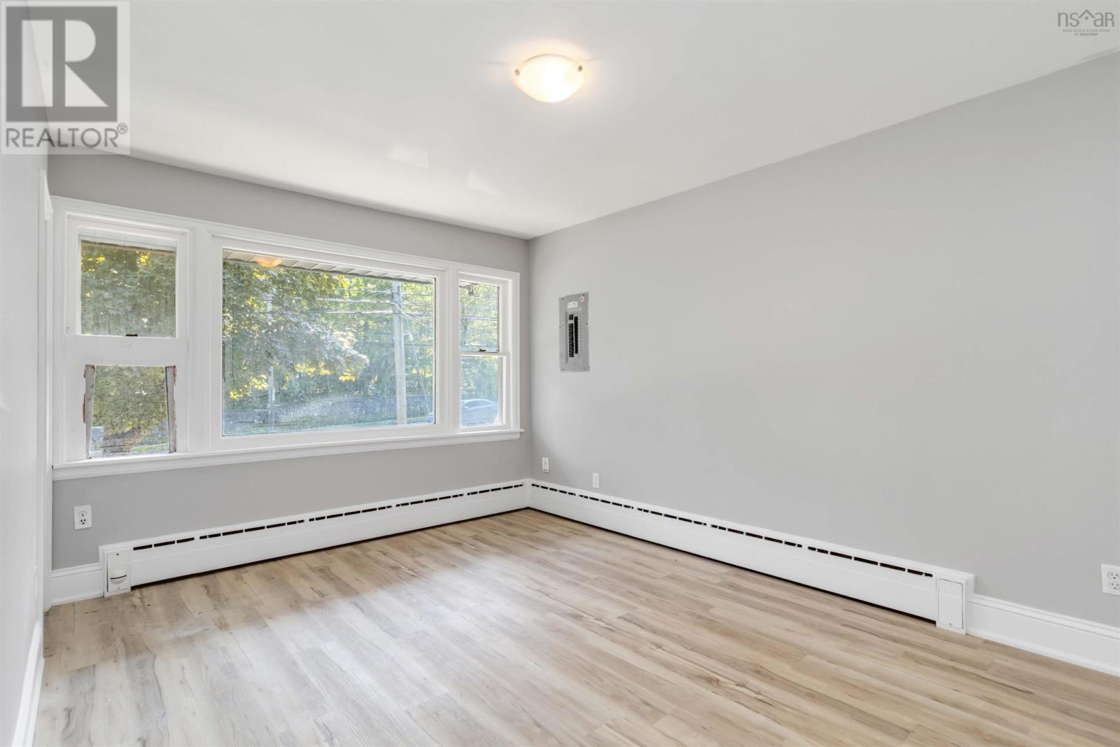 2795 Joseph Howe Drive, Halifax, Nova Scotia  B3L 4G8 - Photo 13 - 202528566