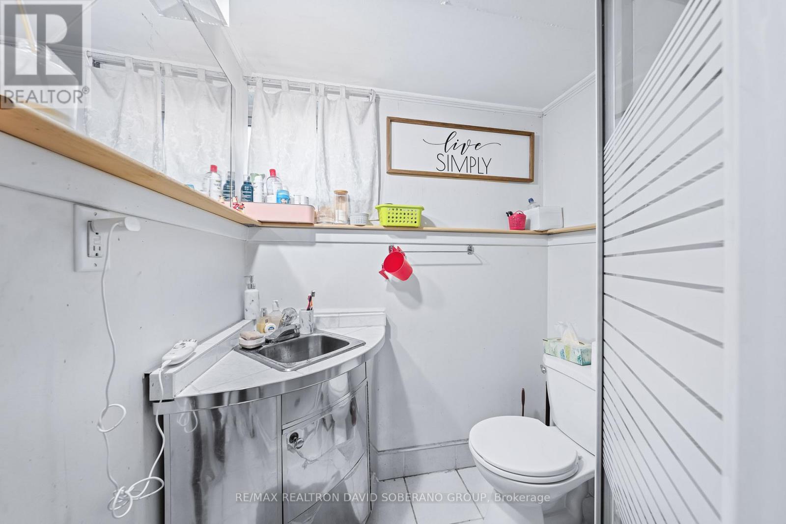 17 Wigan Crescent, Toronto, Ontario  M3H 3A3 - Photo 21 - C12577042