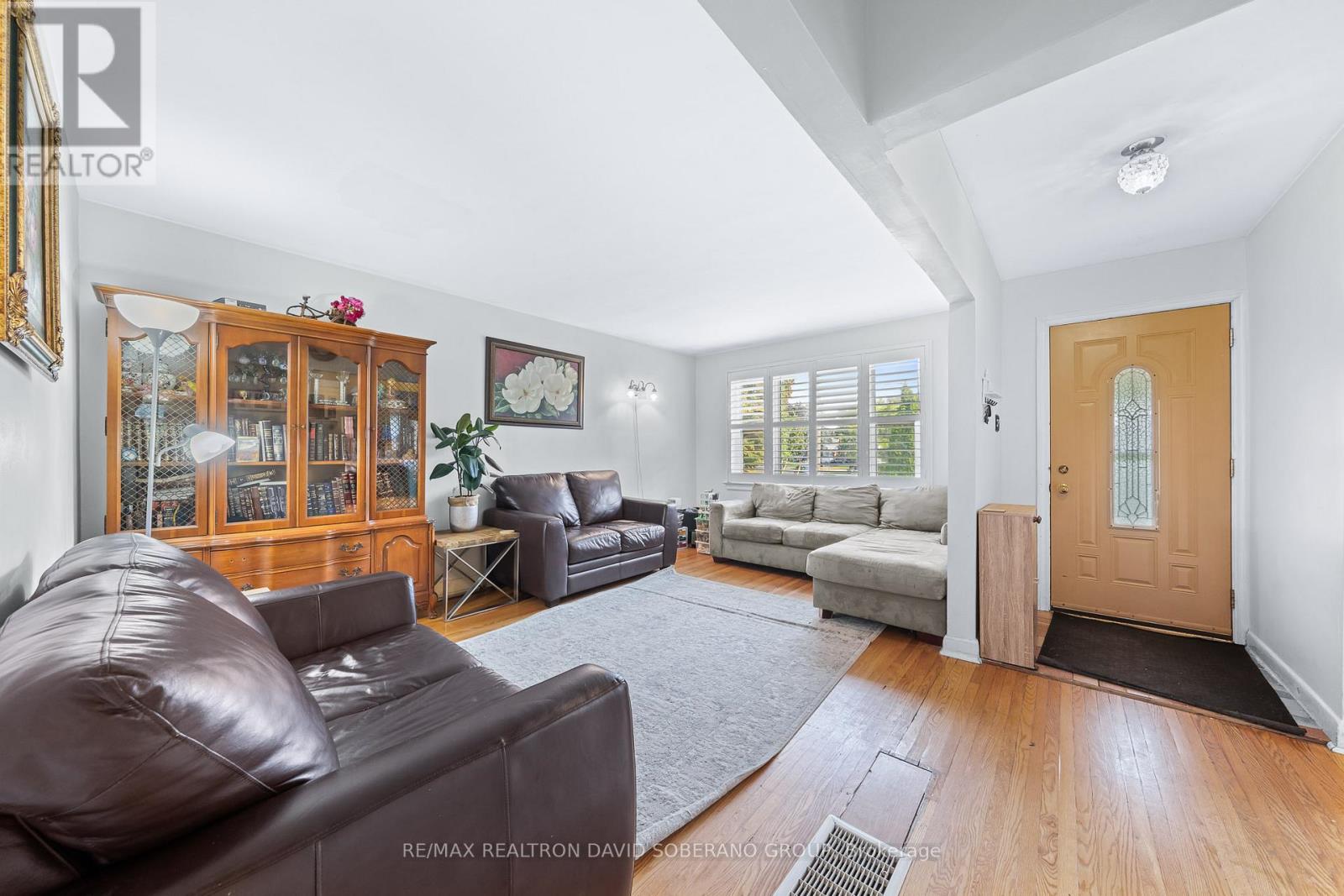 17 Wigan Crescent, Toronto, Ontario  M3H 3A3 - Photo 3 - C12577042