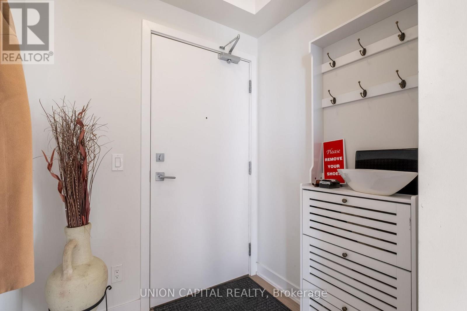 2102 - 15 Ellerslie Avenue, Toronto, Ontario  M2N 0L7 - Photo 3 - C12577970