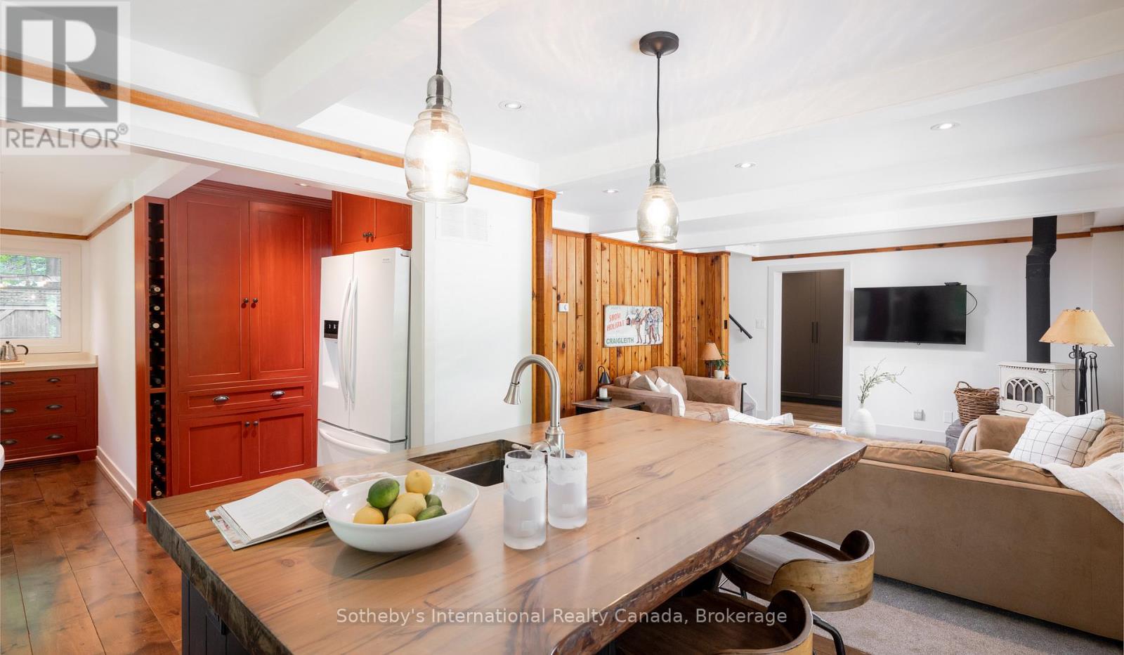 131 Kitzbuhl Crescent, Blue Mountains, Ontario  L9Y 0S5 - Photo 15 - X12578268