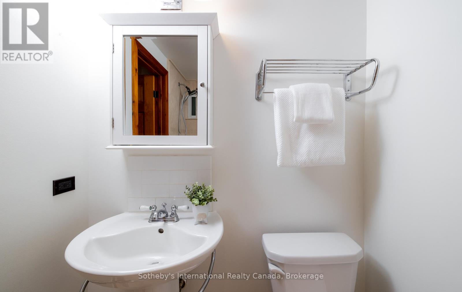 131 Kitzbuhl Crescent, Blue Mountains, Ontario  L9Y 0S5 - Photo 18 - X12578268