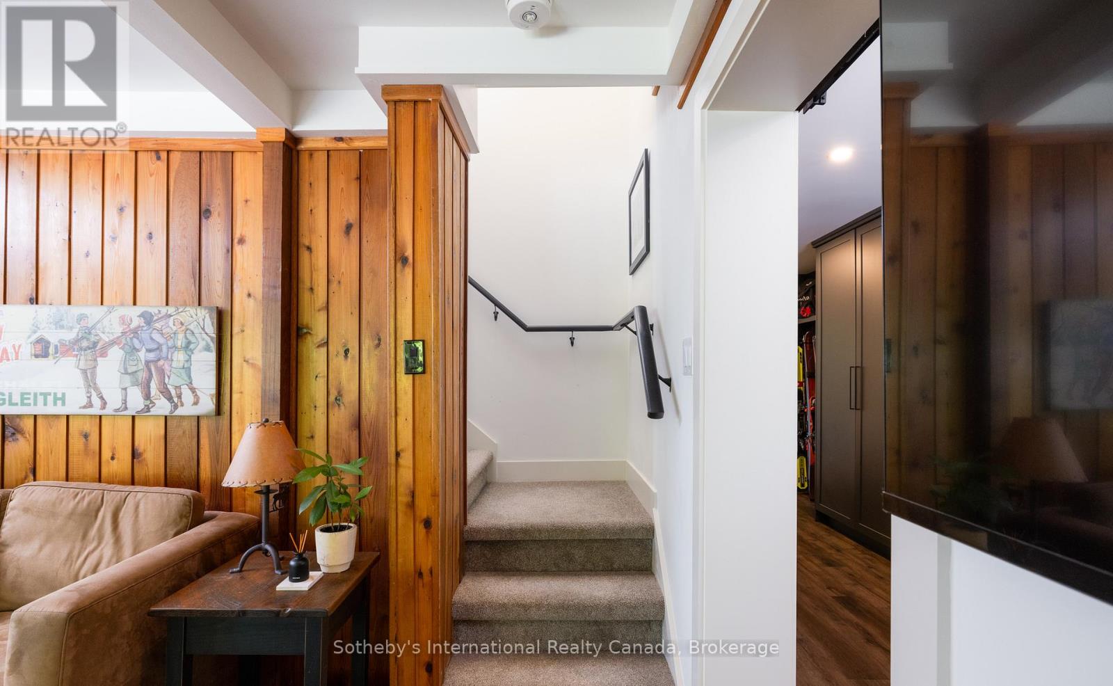 131 Kitzbuhl Crescent, Blue Mountains, Ontario  L9Y 0S5 - Photo 19 - X12578268