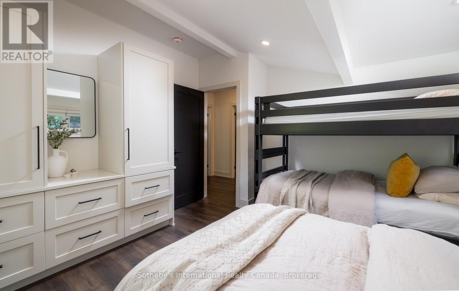 131 Kitzbuhl Crescent, Blue Mountains, Ontario  L9Y 0S5 - Photo 27 - X12578268