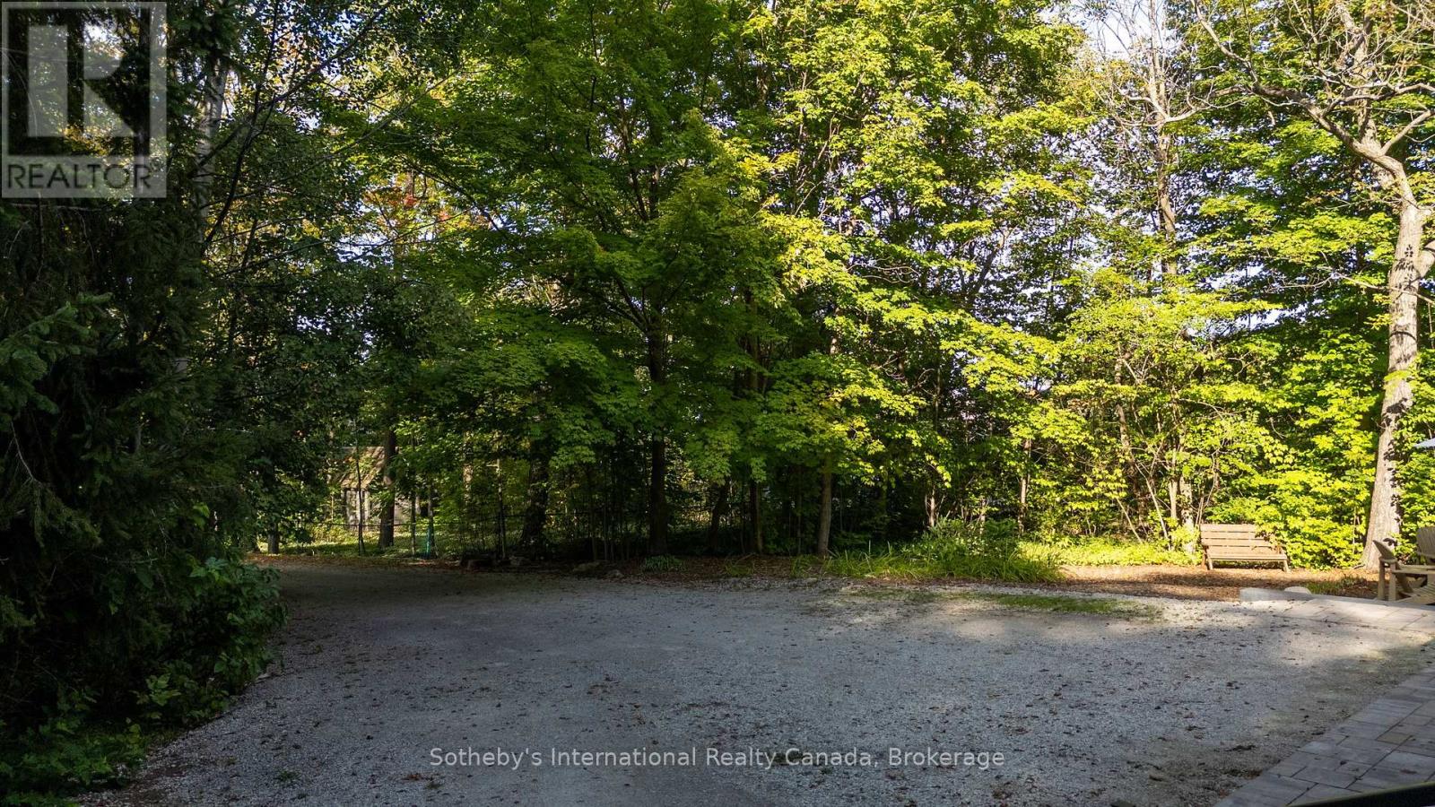 131 Kitzbuhl Crescent, Blue Mountains, Ontario  L9Y 0S5 - Photo 41 - X12578268