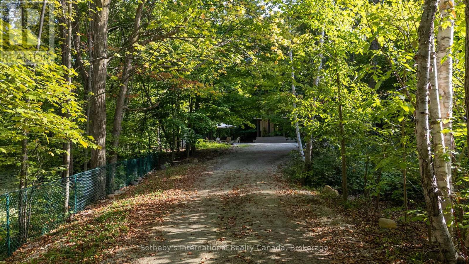 131 Kitzbuhl Crescent, Blue Mountains, Ontario  L9Y 0S5 - Photo 47 - X12578268