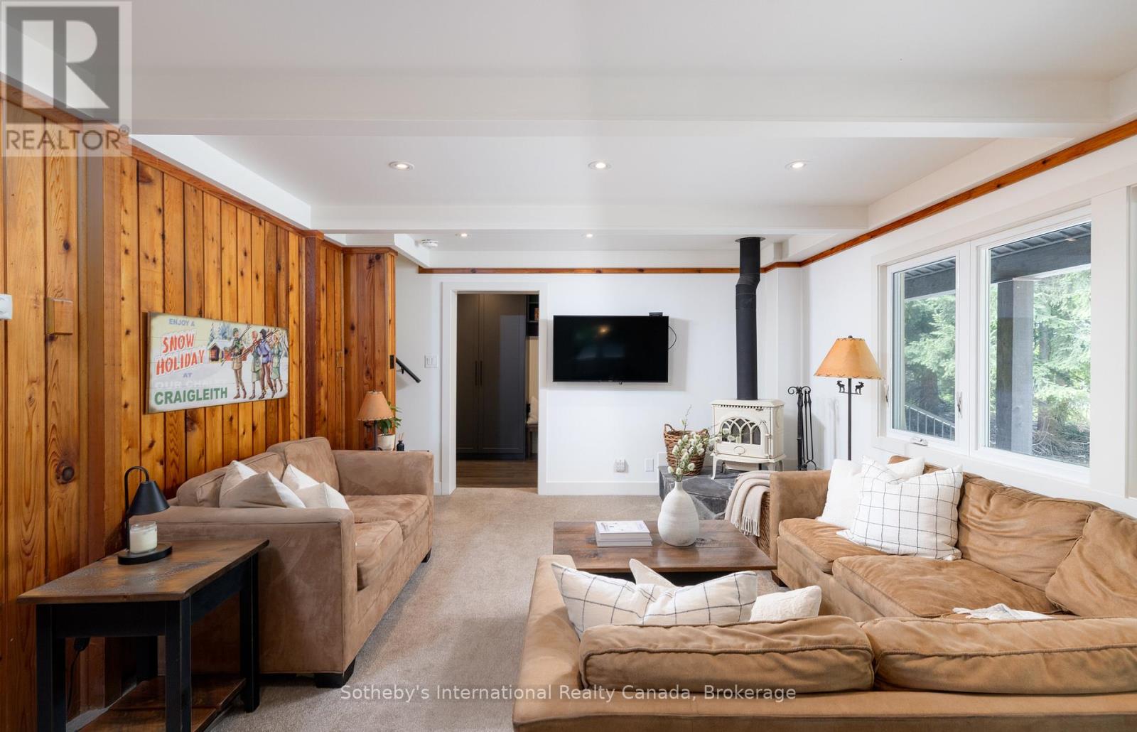 131 Kitzbuhl Crescent, Blue Mountains, Ontario  L9Y 0S5 - Photo 8 - X12578268