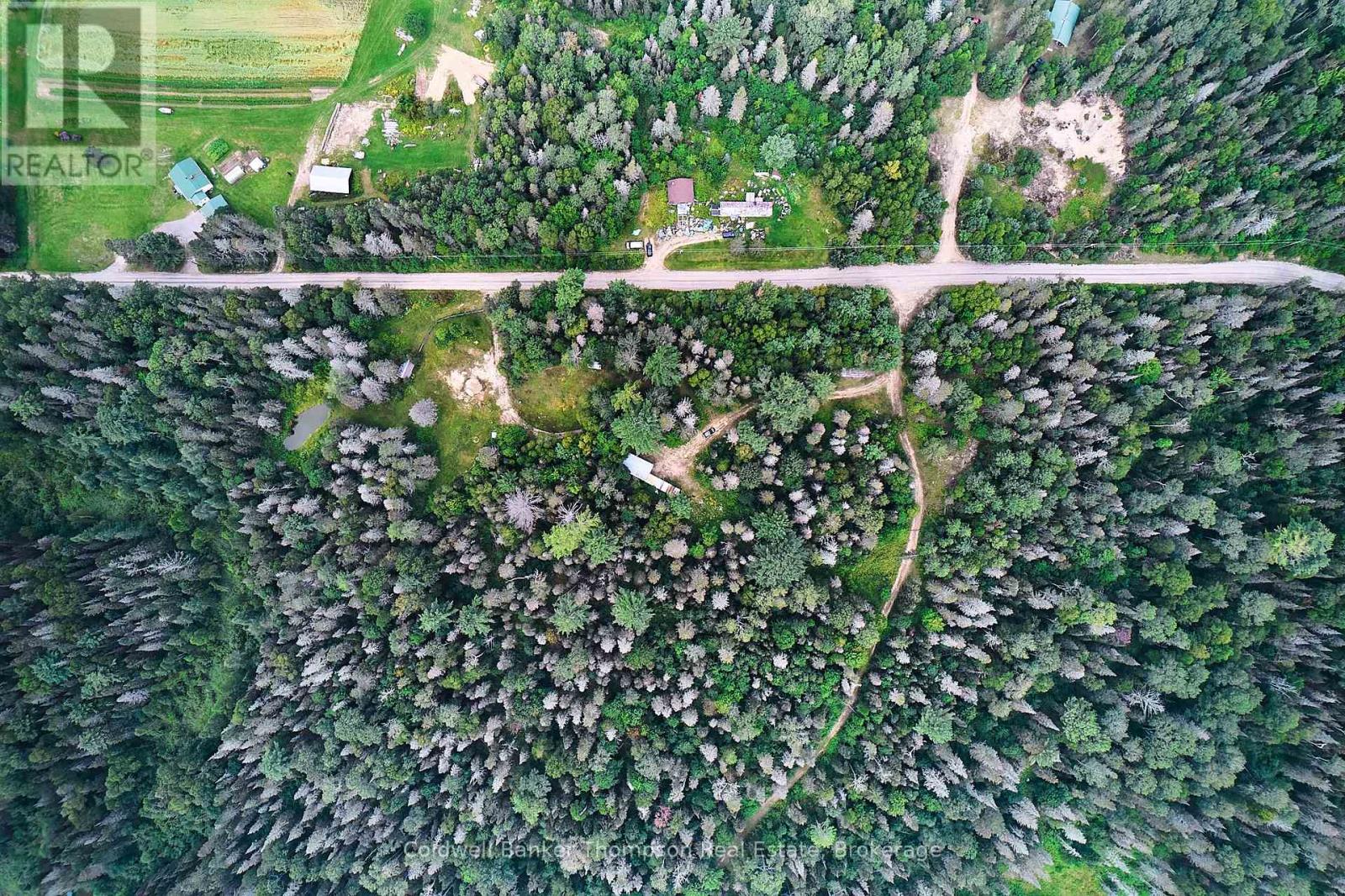 185 Halls Road E, Magnetawan, Ontario  P0A 1Z0 - Photo 2 - X12578280