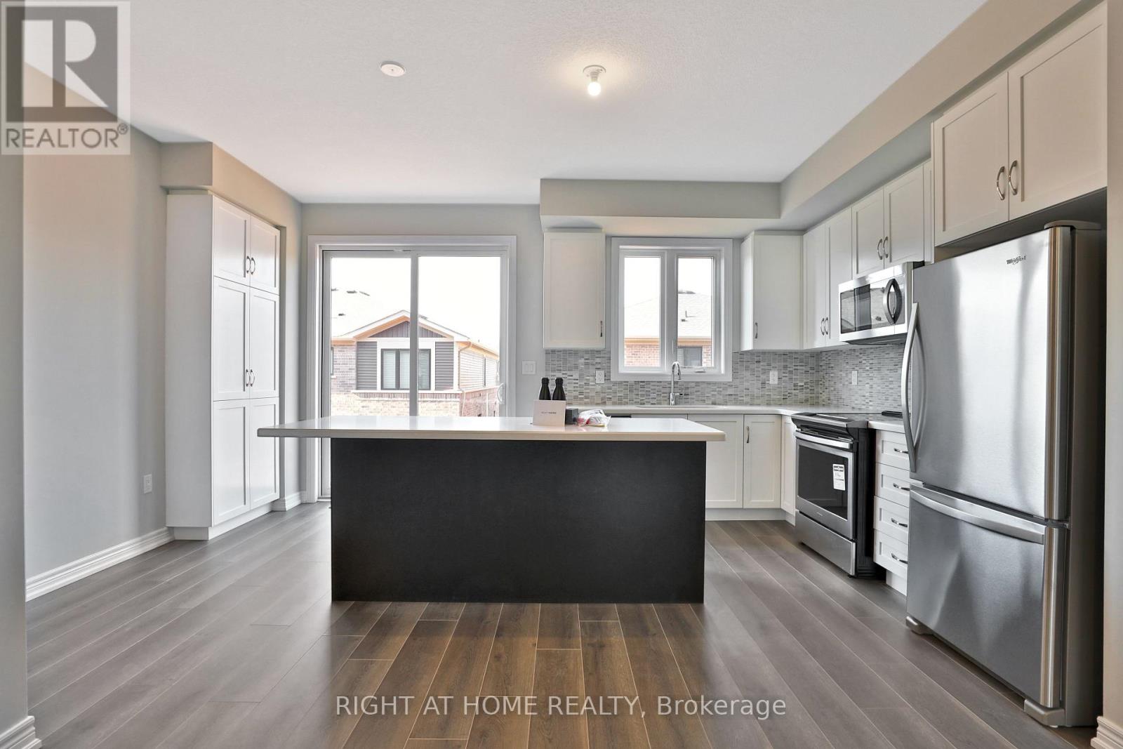 62 - 288 Glover Road, Hamilton, Ontario  L8E 5H6 - Photo 12 - X12578078