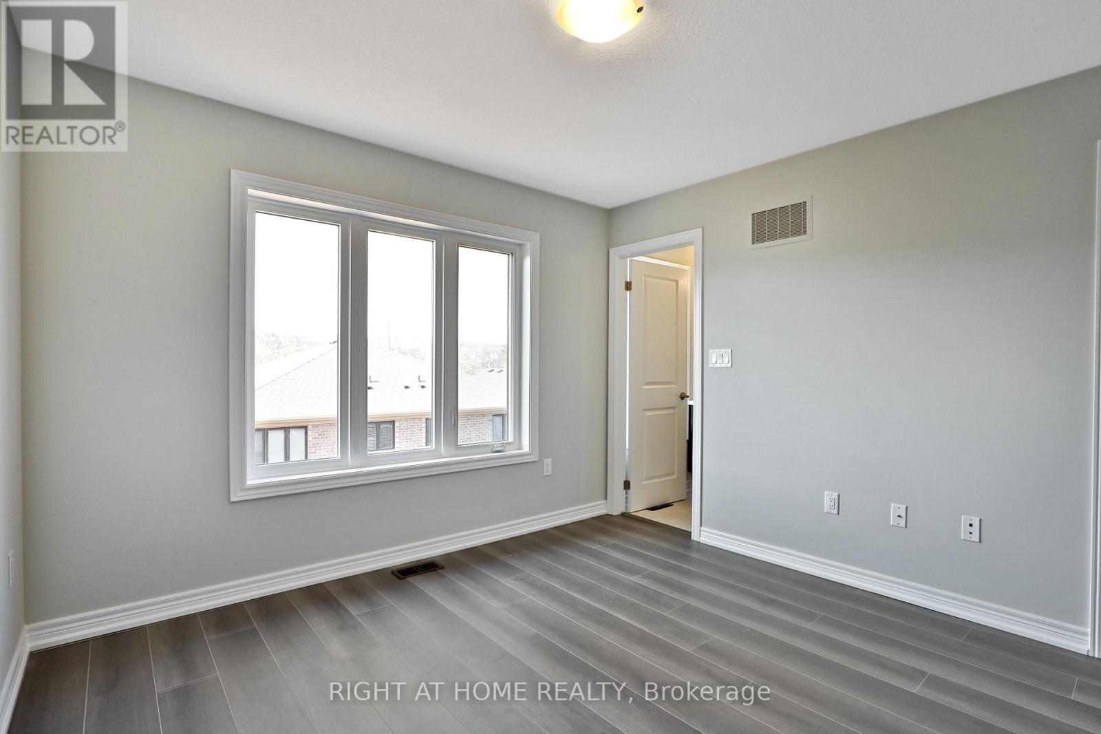 62 - 288 Glover Road, Hamilton, Ontario  L8E 5H6 - Photo 17 - X12578078