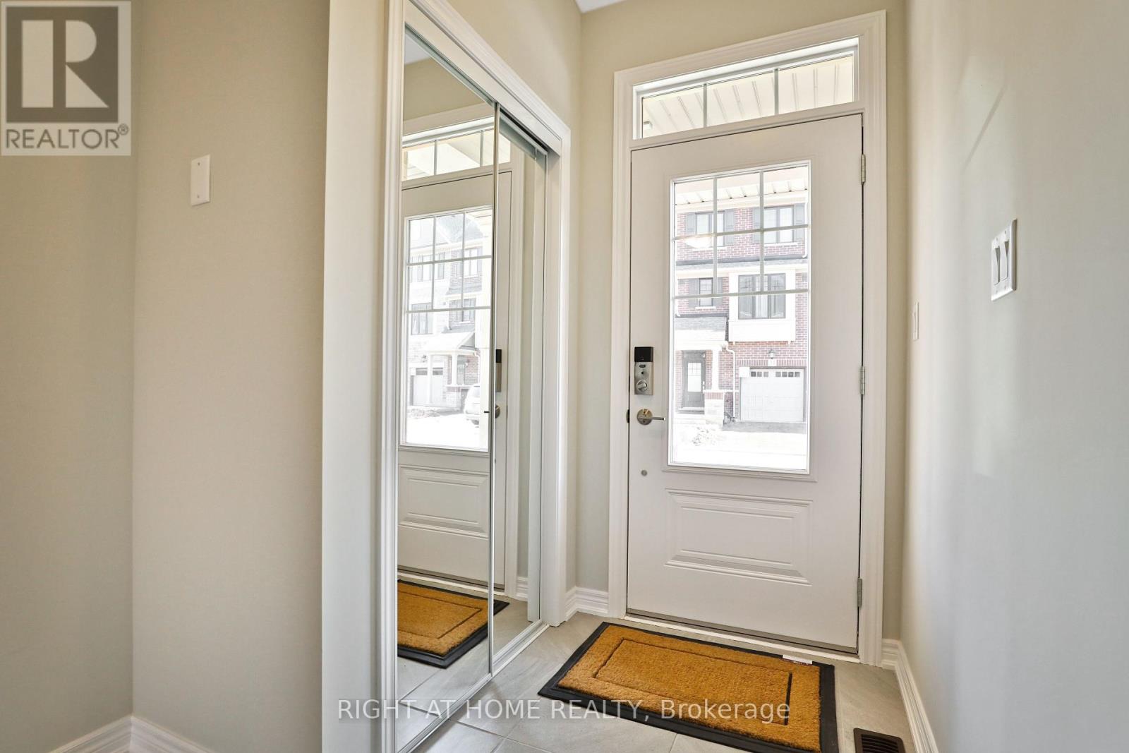 62 - 288 Glover Road, Hamilton, Ontario  L8E 5H6 - Photo 4 - X12578078