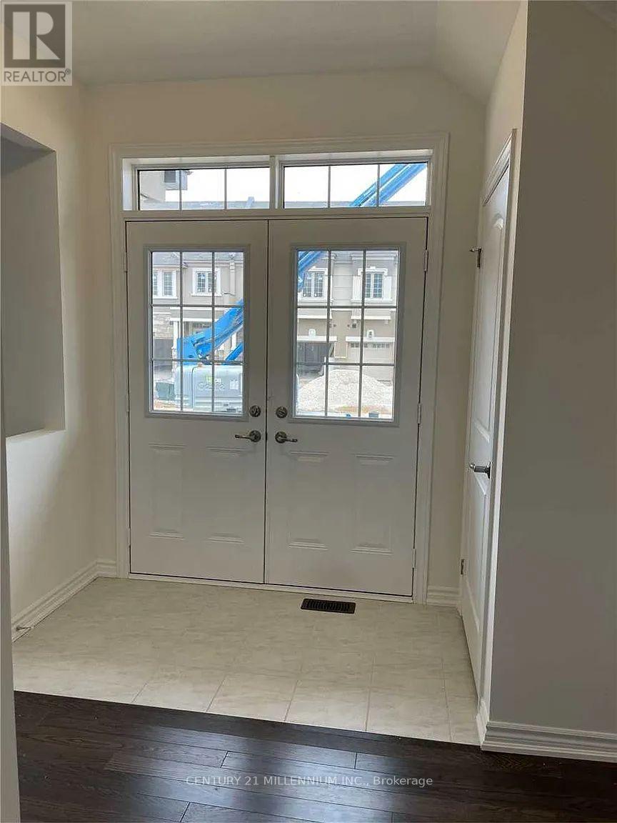 107 Flagg Avenue, Brant, Ontario  N3L 0K2 - Photo 3 - X12578134