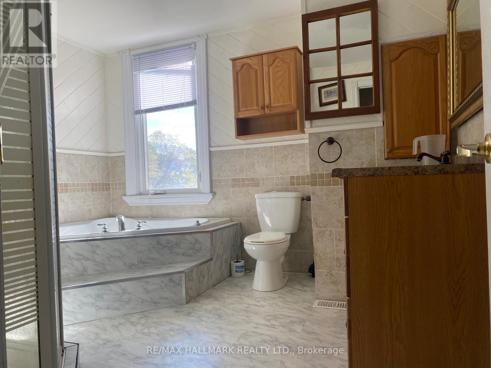 5440 Yonge Street, Innisfil, Ontario  L0L 1R0 - Photo 9 - N12505298