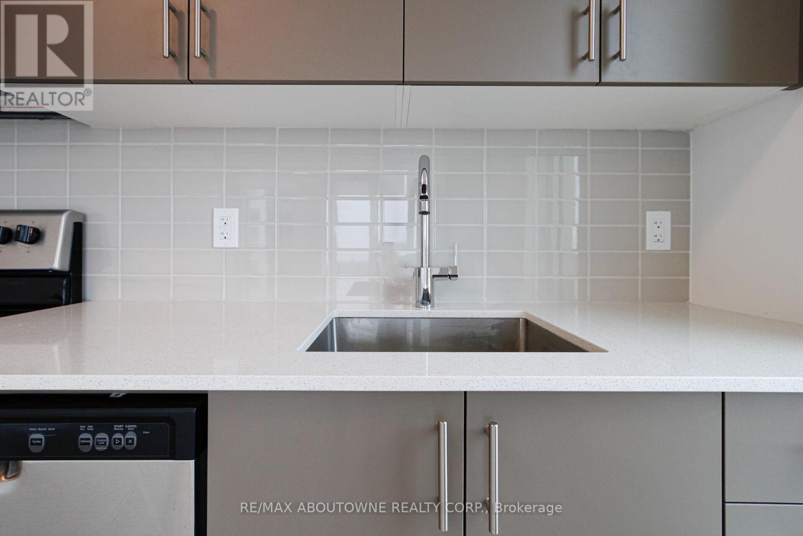 1908 - 3240 William Coltson Avenue, Oakville, Ontario  L6H 8C8 - Photo 16 - W12570564