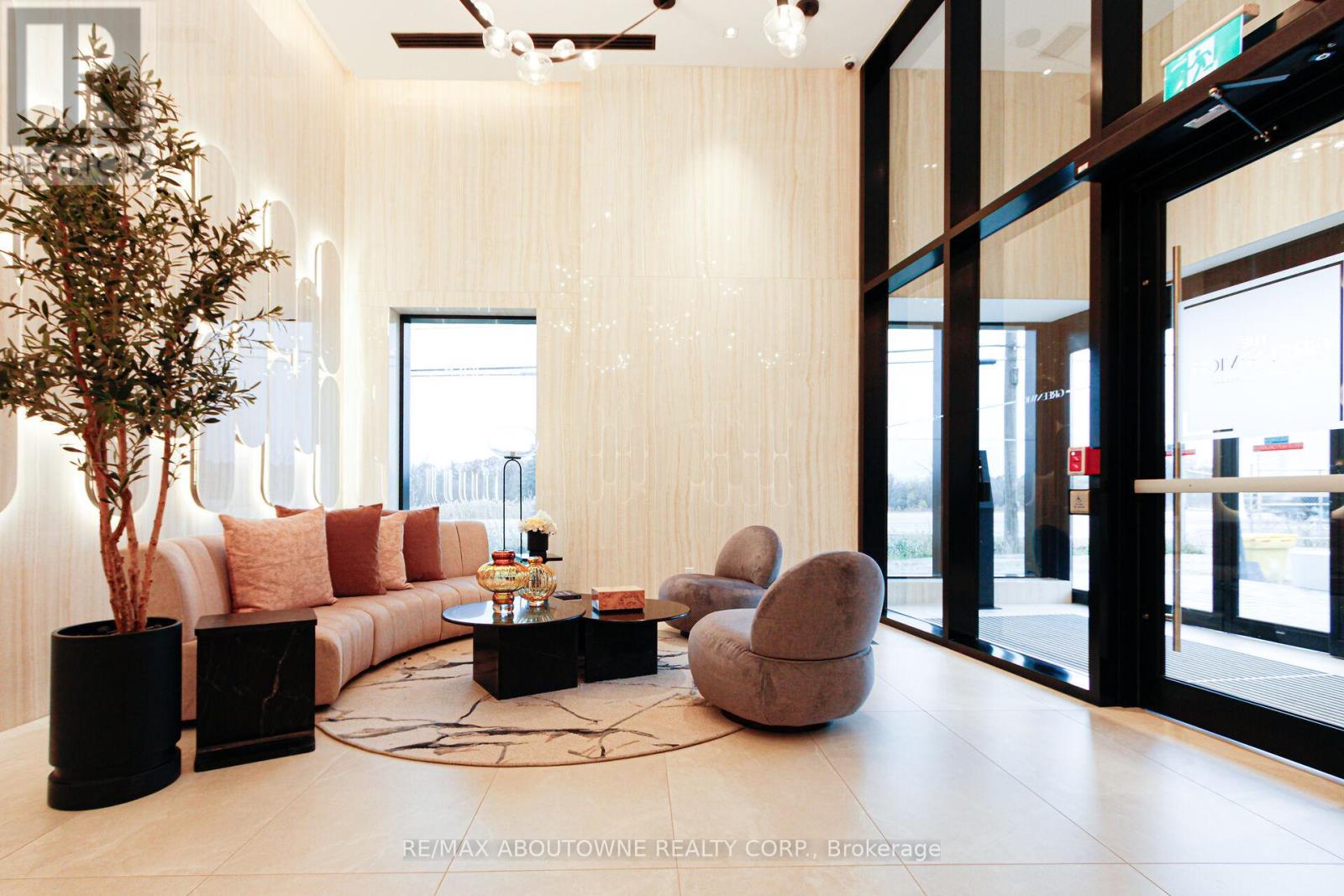 1908 - 3240 William Coltson Avenue, Oakville, Ontario  L6H 8C8 - Photo 4 - W12570564