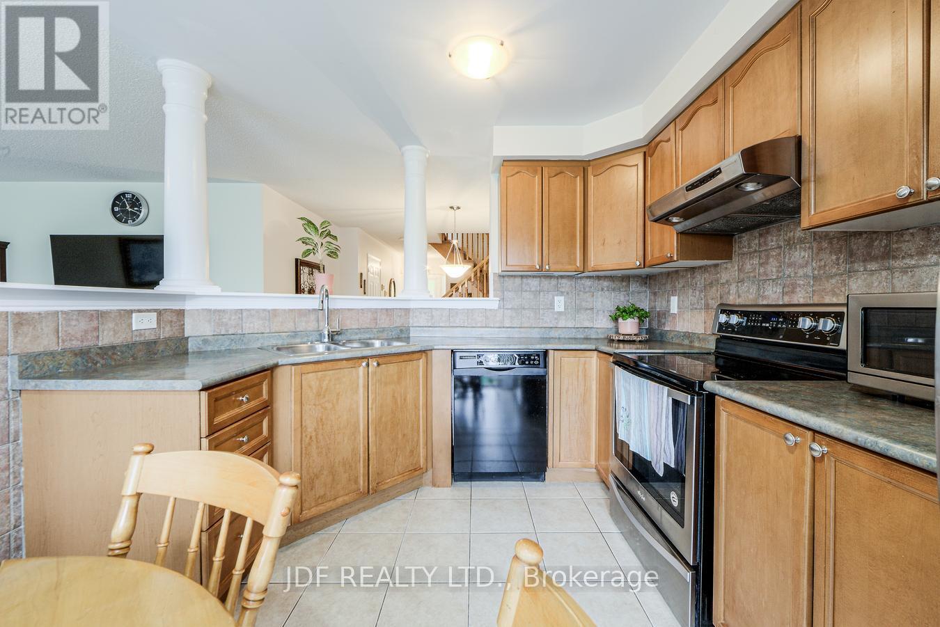 3178 Stornoway Circle, Oakville, Ontario  L6M 5H7 - Photo 15 - W12578170