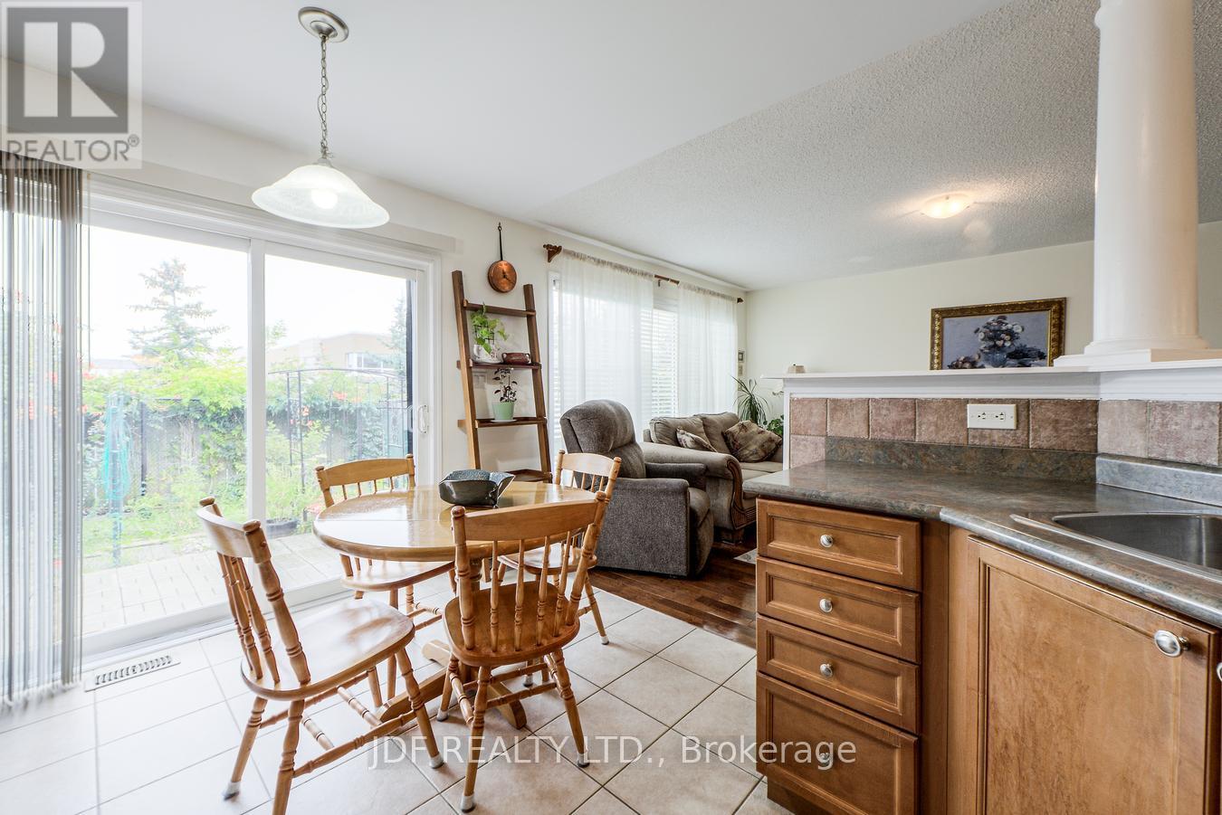 3178 Stornoway Circle, Oakville, Ontario  L6M 5H7 - Photo 16 - W12578170