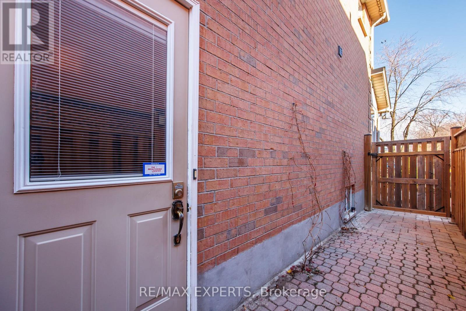 482 Malaga Road, Mississauga, Ontario  L5B 3W2 - Photo 44 - W12578110