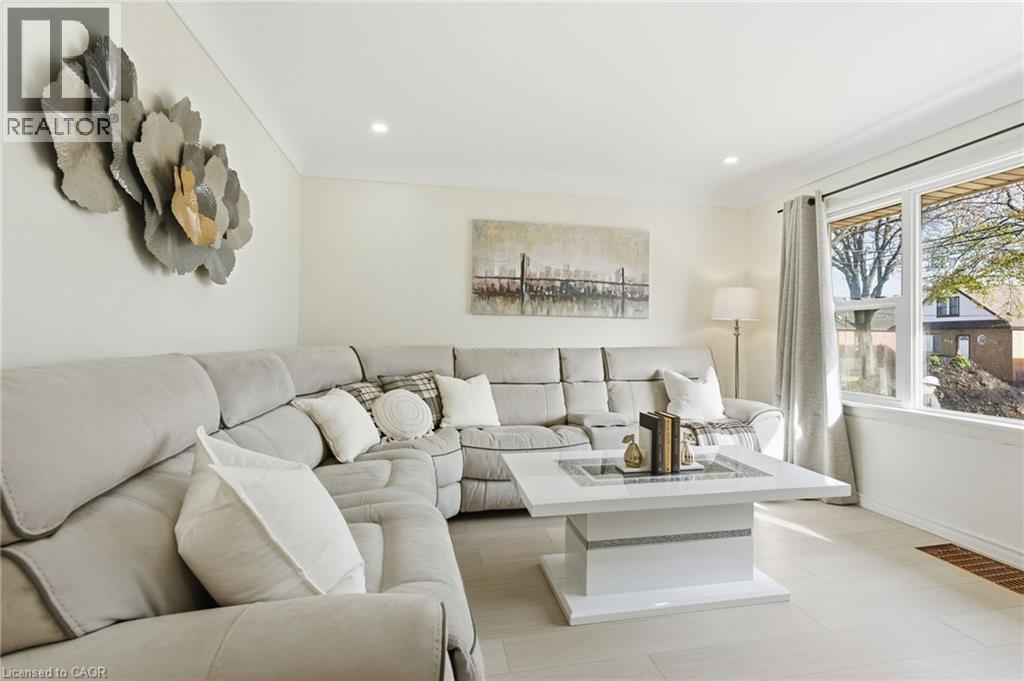 352 East 28th Street, Hamilton, Ontario  L8V 3J6 - Photo 12 - 40790663