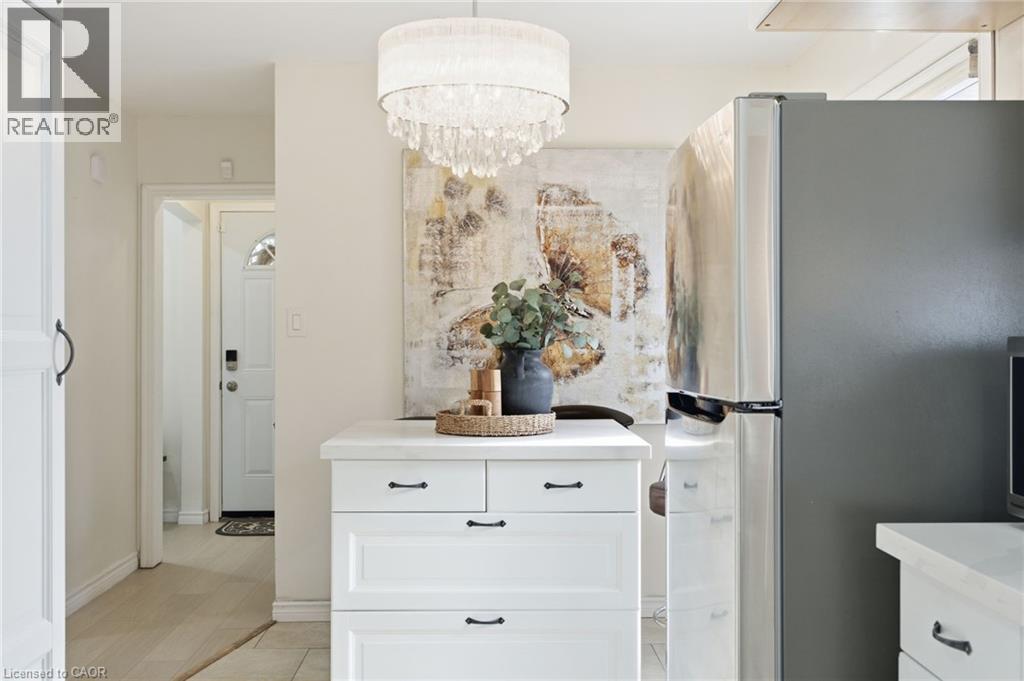 352 East 28th Street, Hamilton, Ontario  L8V 3J6 - Photo 18 - 40790663