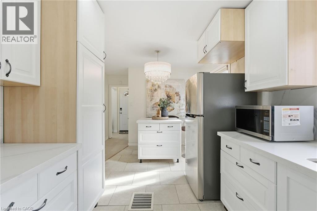 352 East 28th Street, Hamilton, Ontario  L8V 3J6 - Photo 19 - 40790663