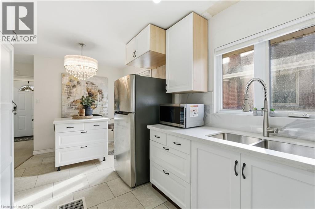 352 East 28th Street, Hamilton, Ontario  L8V 3J6 - Photo 20 - 40790663