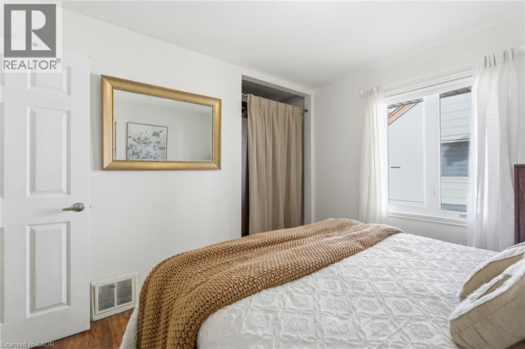 352 East 28th Street, Hamilton, Ontario  L8V 3J6 - Photo 24 - 40790663