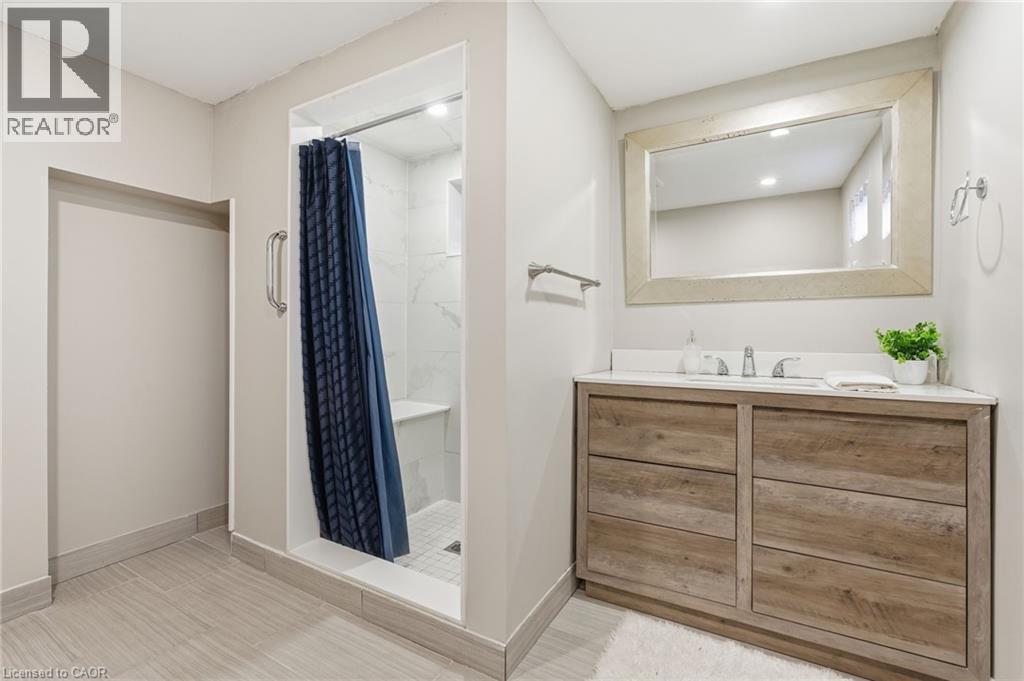352 East 28th Street, Hamilton, Ontario  L8V 3J6 - Photo 46 - 40790663