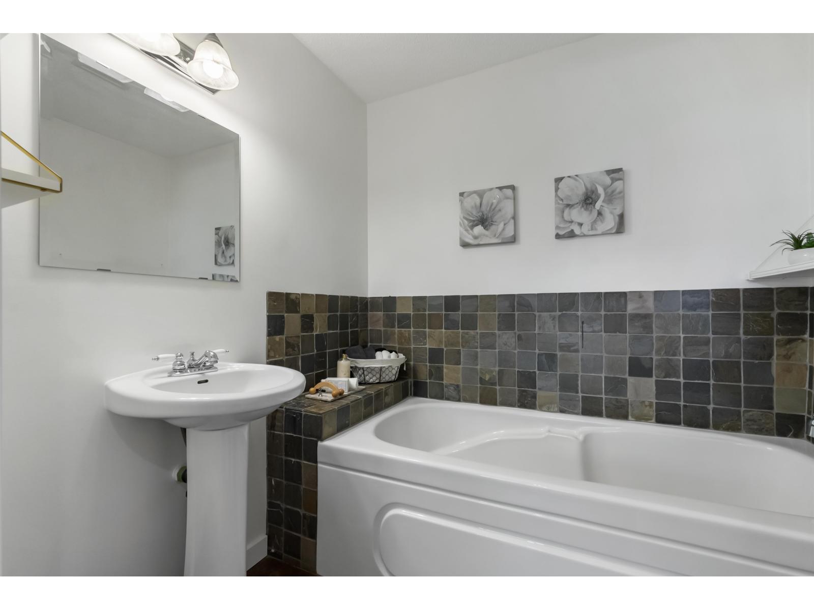 5564 238 Street, Langley, British Columbia  V2Z 2P1 - Photo 17 - R3069883