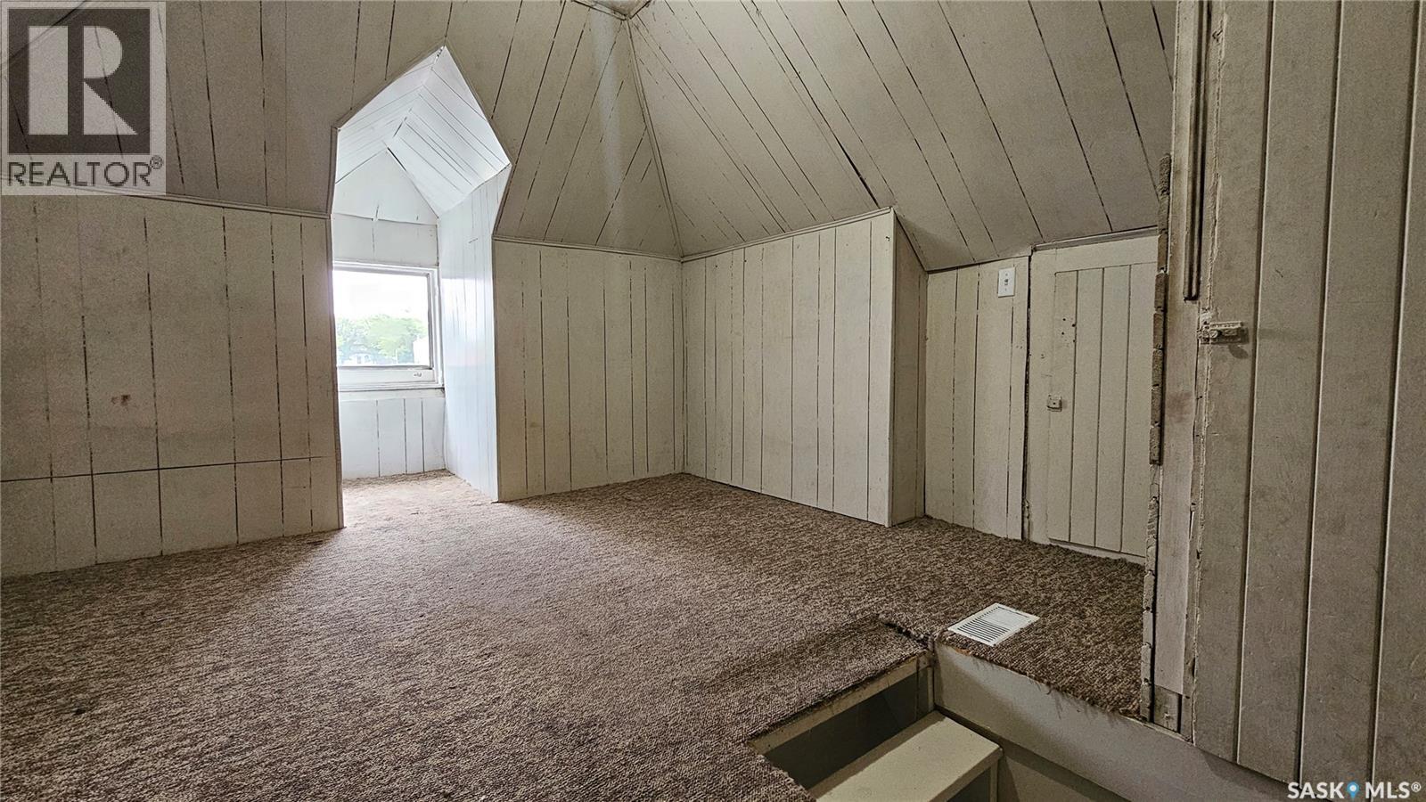 2470 Proton Avenue, Gull Lake, Saskatchewan  S0N 1A0 - Photo 16 - SK024729