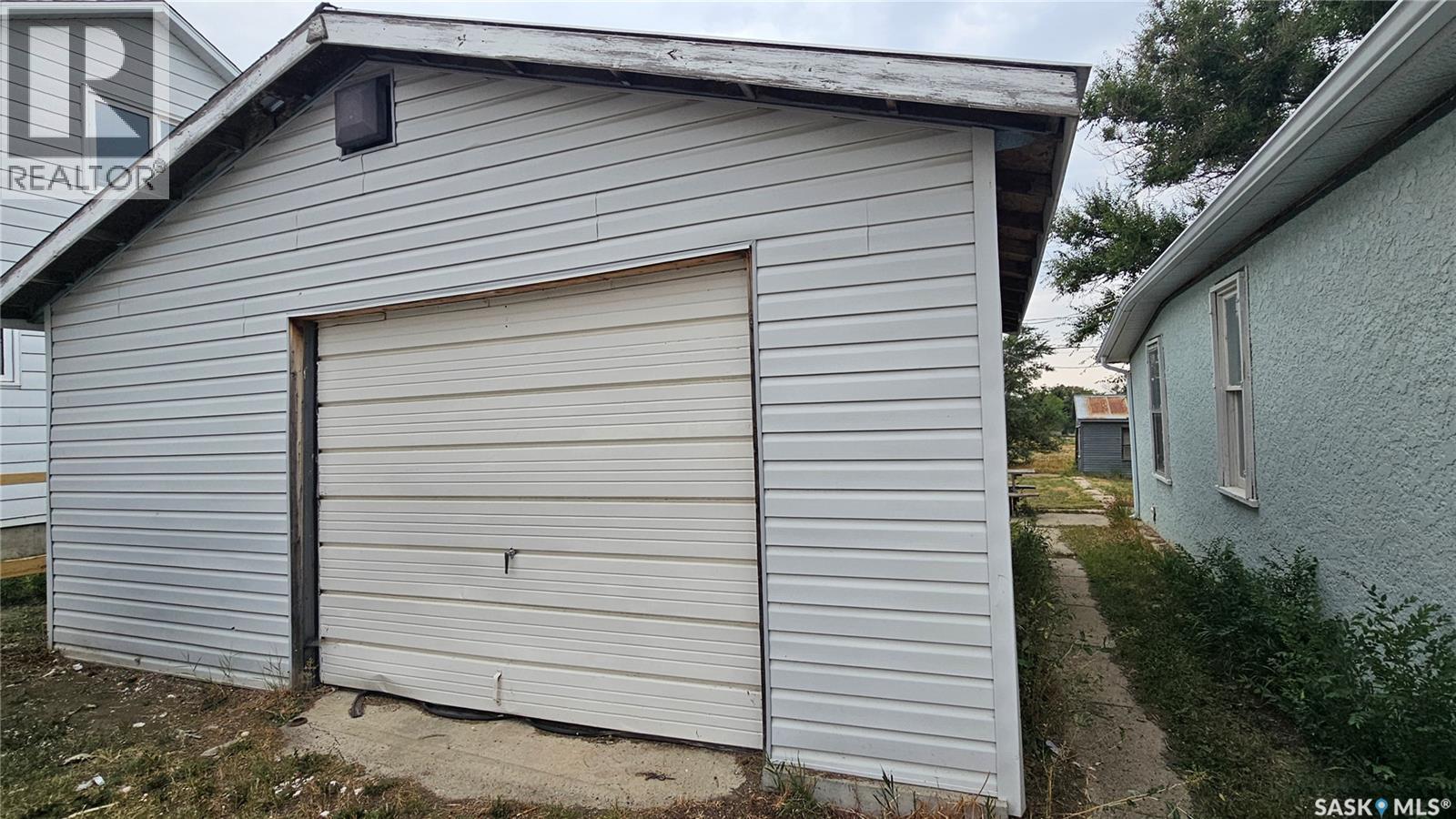 2470 Proton Avenue, Gull Lake, Saskatchewan  S0N 1A0 - Photo 20 - SK024729