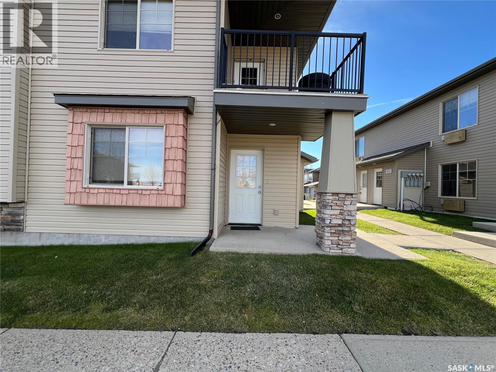 304 700 Battleford Trail, Swift Current, Saskatchewan  S9H 4V9 - Photo 1 - SK024728