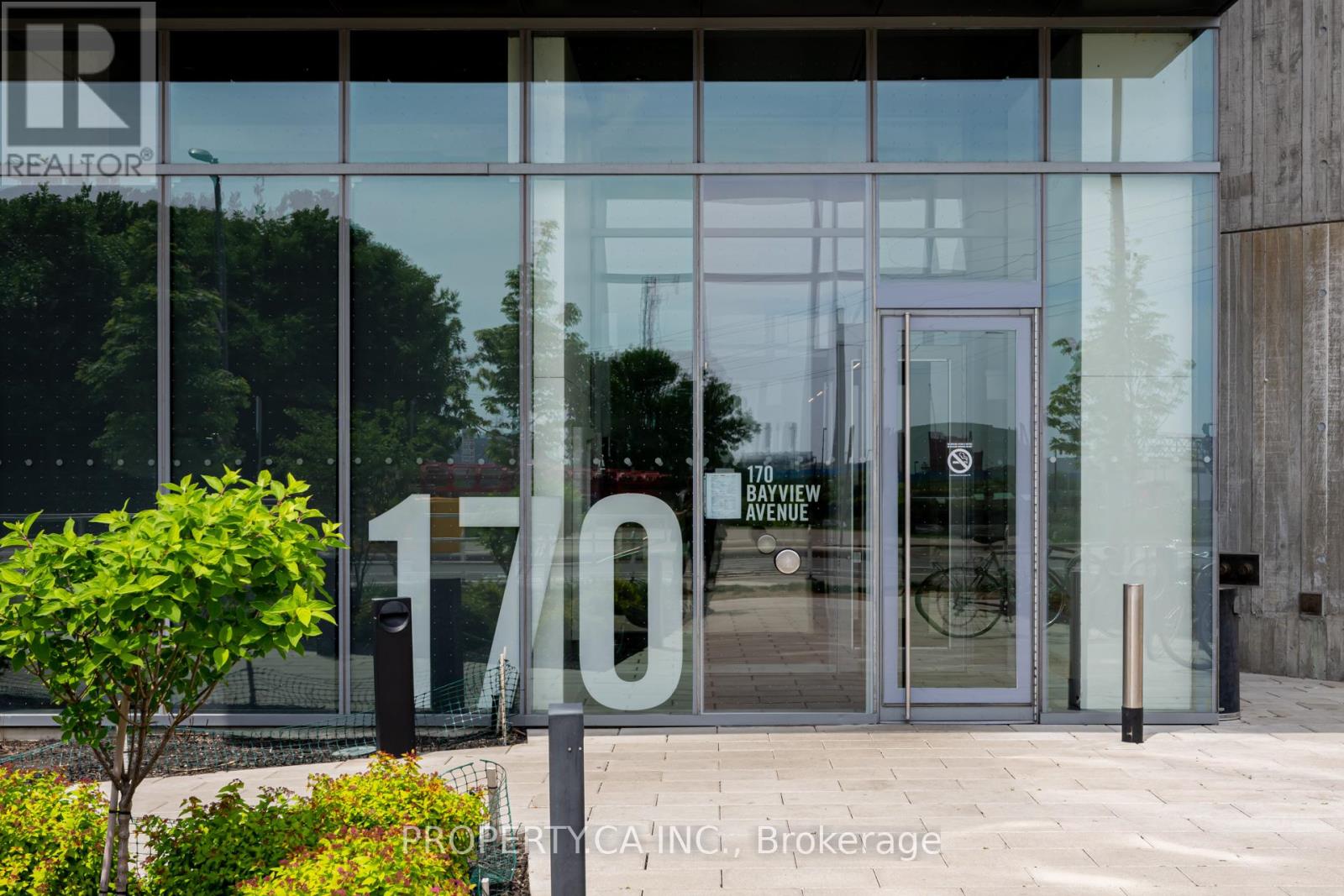 1907 - 170 Bayview Avenue, Toronto, Ontario  M5A 0M4 - Photo 2 - C12578210