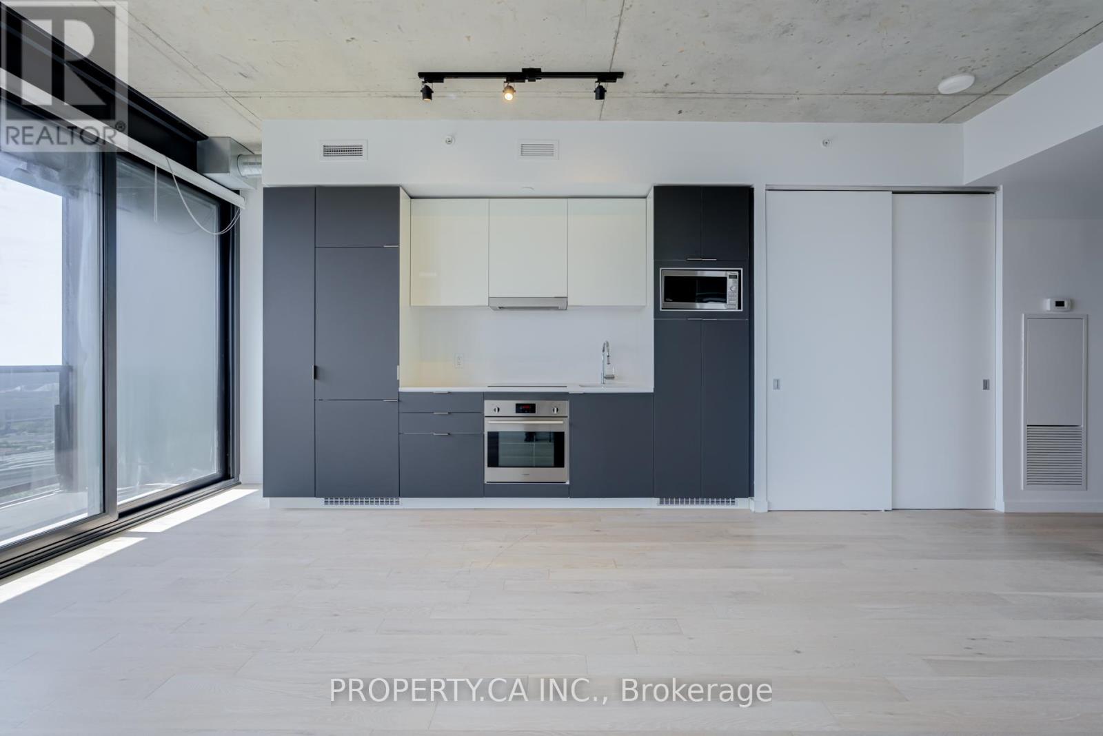 1907 - 170 Bayview Avenue, Toronto, Ontario  M5A 0M4 - Photo 8 - C12578210