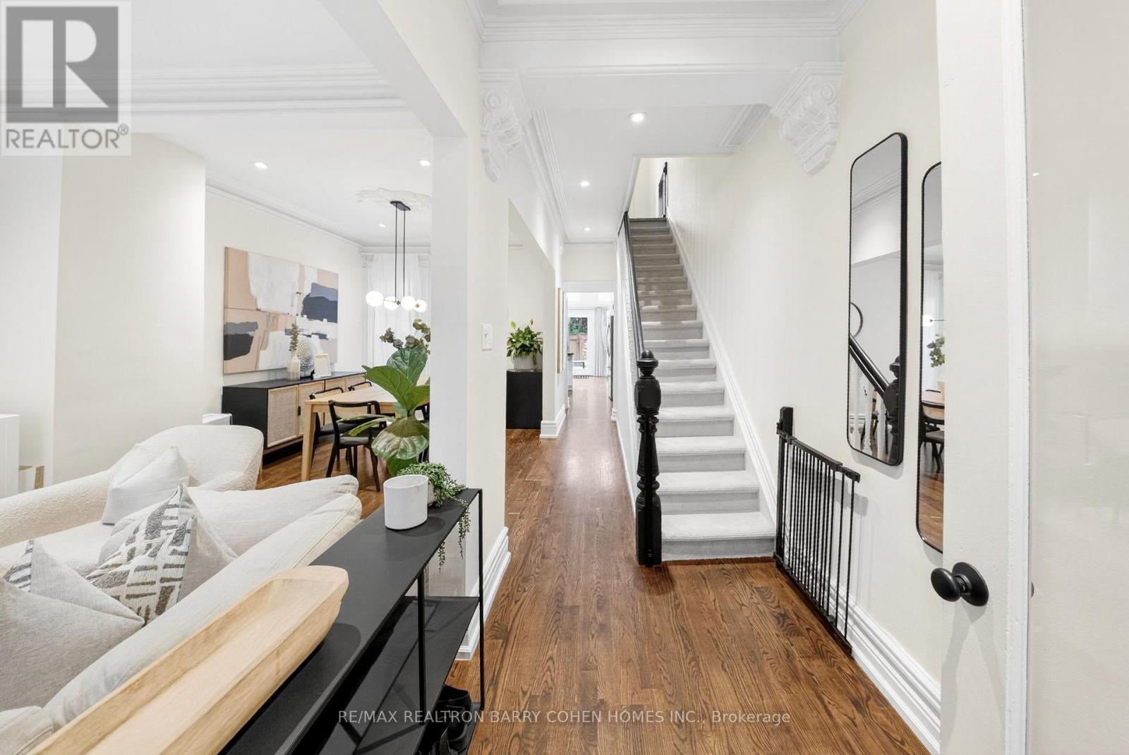 198 Macpherson Avenue, Toronto, Ontario  M5R 1W8 - Photo 2 - C12578228