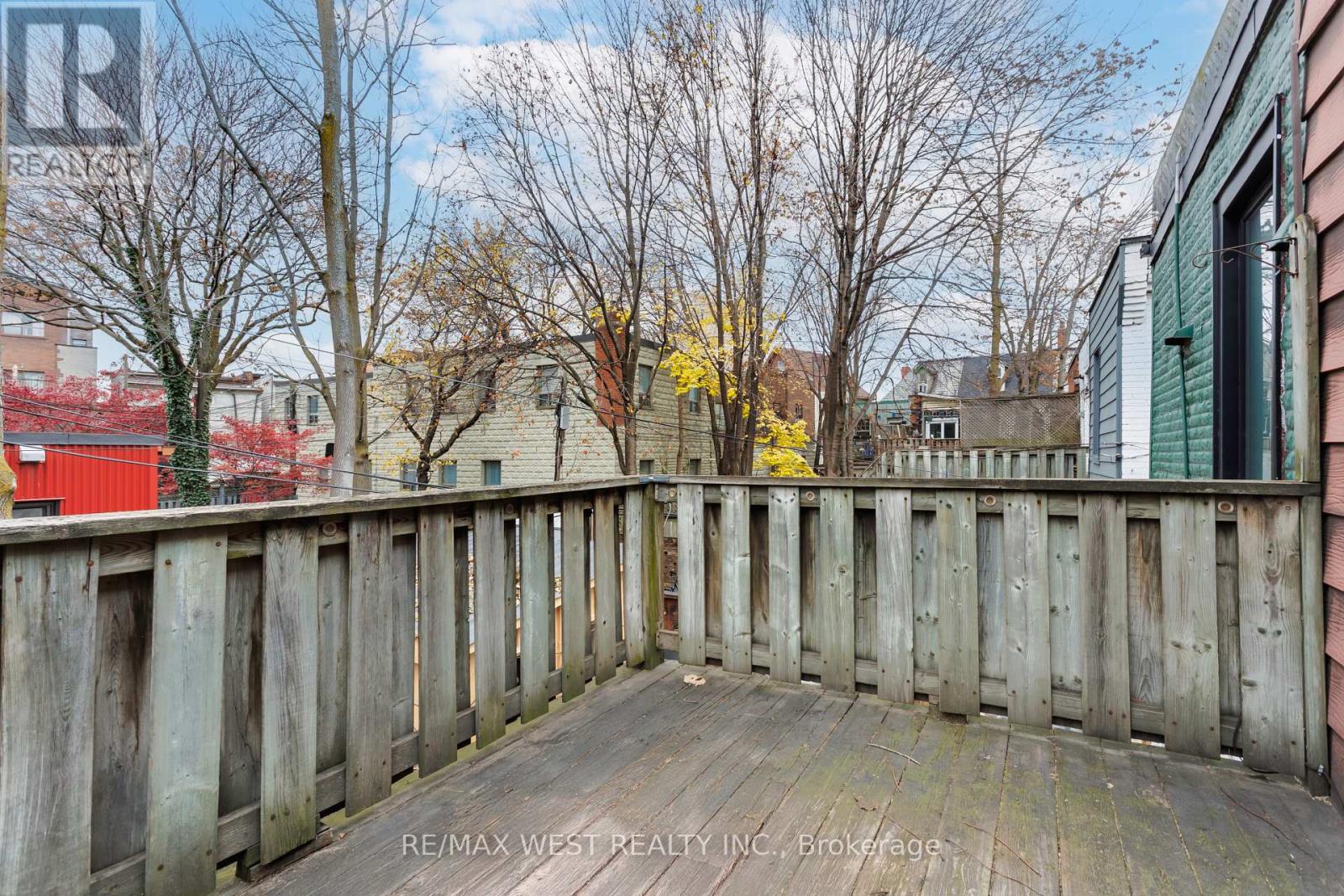 84 Mackenzie Crescent, Toronto, Ontario  M6J 1T3 - Photo 20 - C12578238