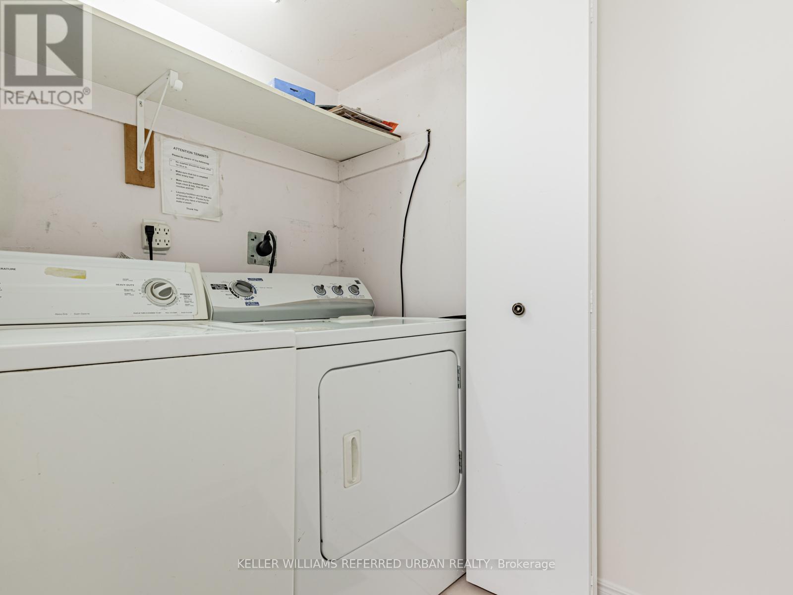 Bsmt Unit 2 - 29 Brookview Drive, Toronto, Ontario  M6A 2K4 - Photo 13 - C12578298