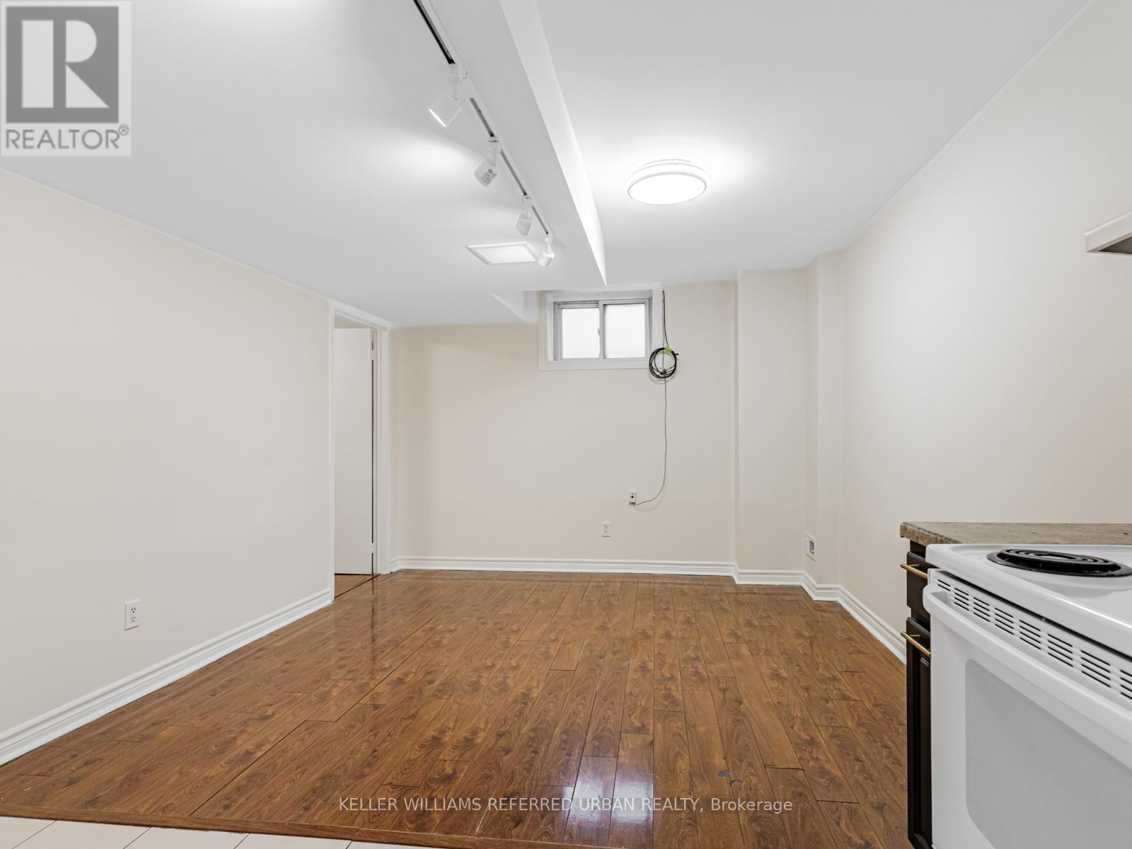 Bsmt Unit 2 - 29 Brookview Drive, Toronto, Ontario  M6A 2K4 - Photo 8 - C12578298