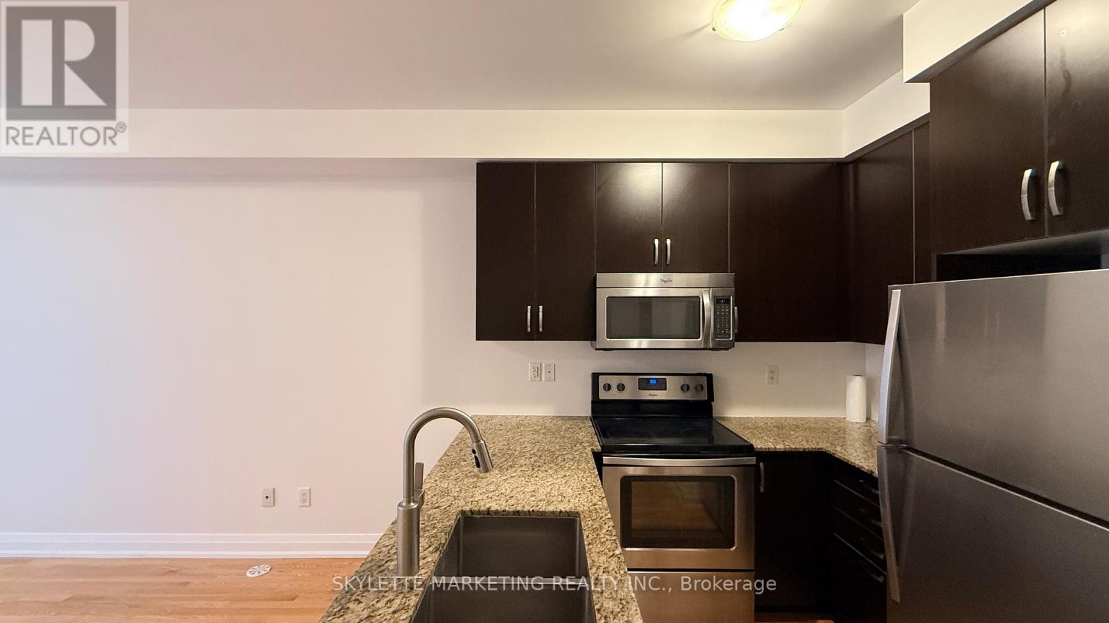 108 - 23 Eldora Avenue, Toronto, Ontario  M2M 1R3 - Photo 6 - C12578432