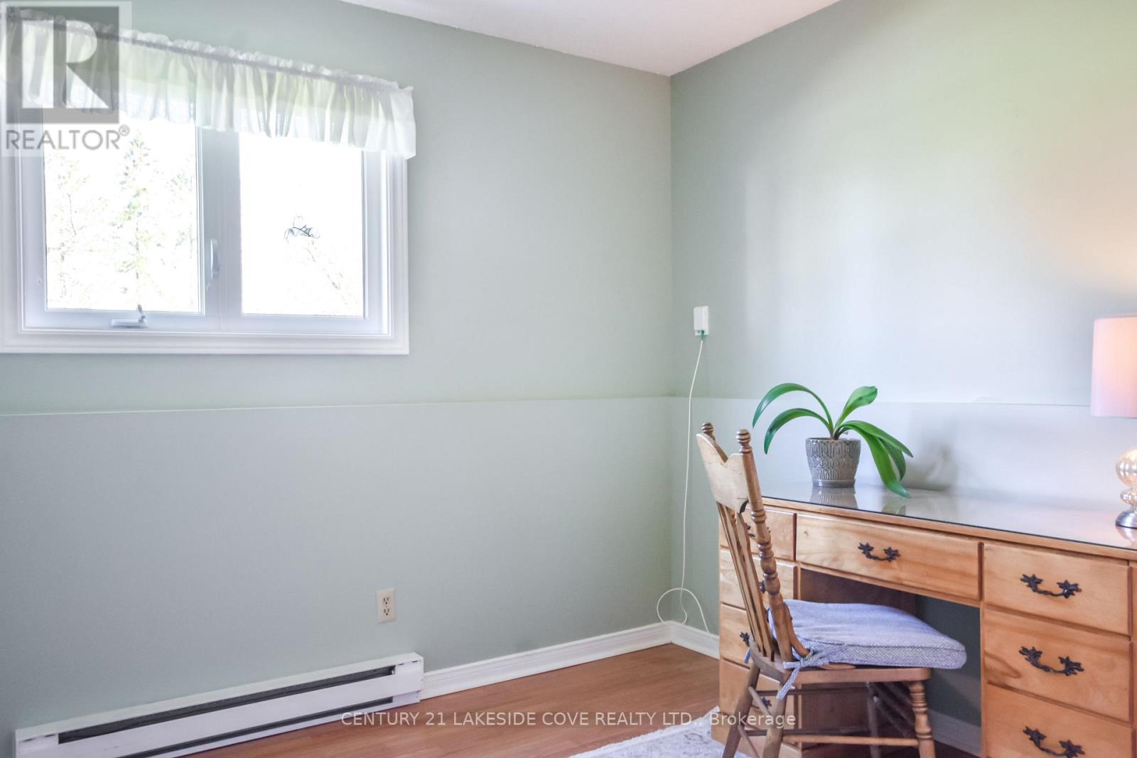 121 Bayshore Drive, Ramara, Ontario  L0K 1B0 - Photo 25 - S12432863