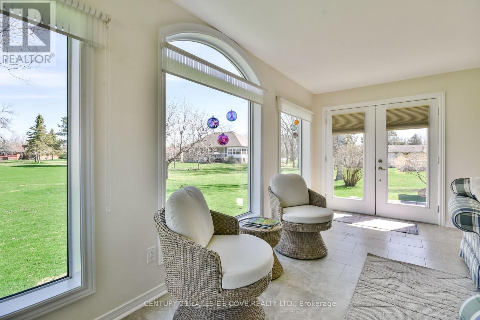 121 Bayshore Drive, Ramara, Ontario  L0K 1B0 - Photo 17 - S12432863