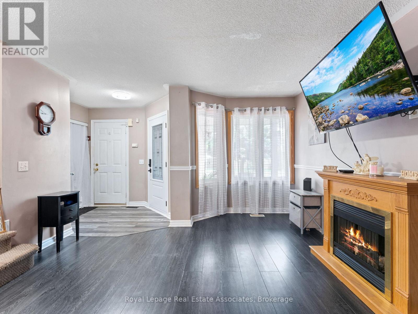 4 Greengrove Way, Whitby, Ontario  L1R 2N4 - Photo 10 - E12578240