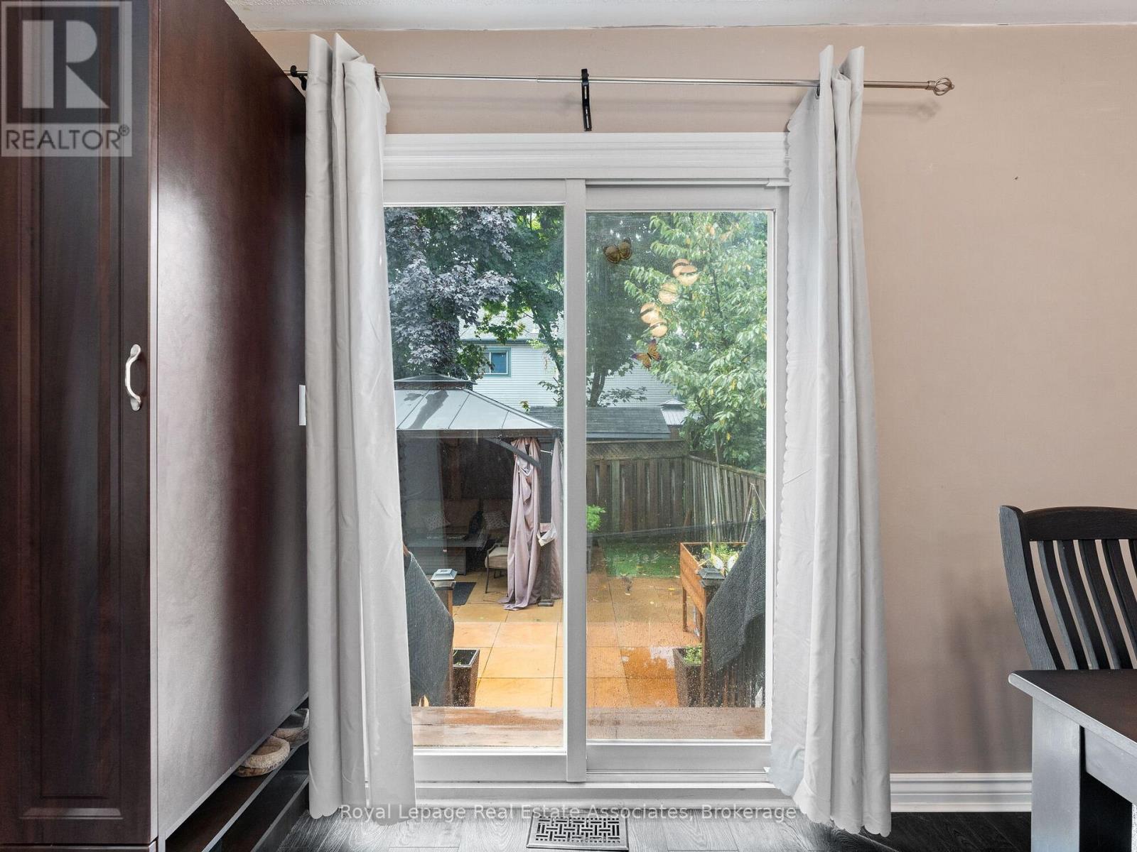 4 Greengrove Way, Whitby, Ontario  L1R 2N4 - Photo 18 - E12578240